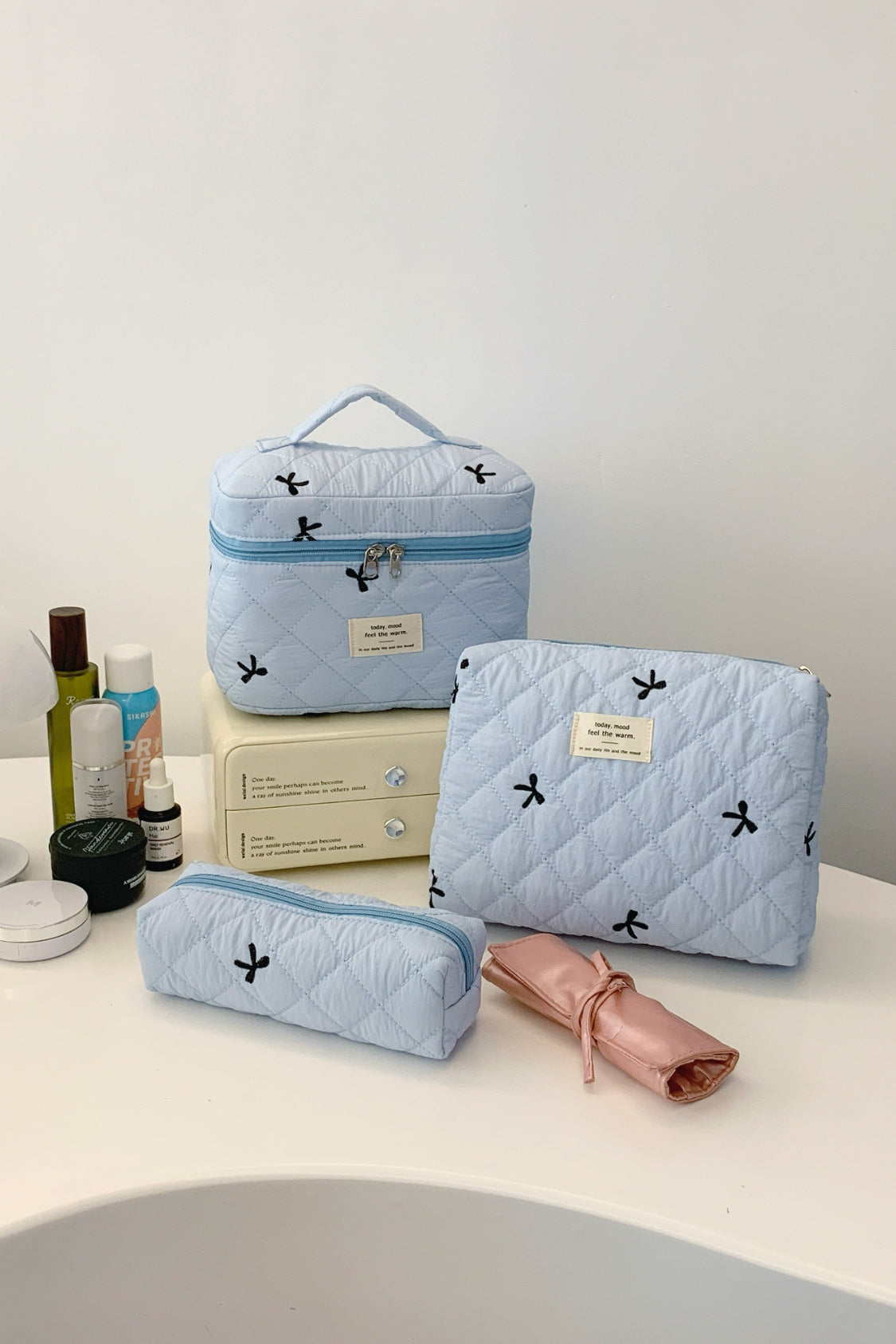 Outfit Flow - 3 Piece Bow Quilted Cloth Storage Bag Set