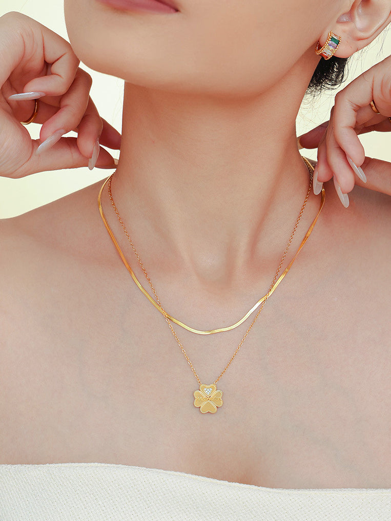 Outfit Flow - 2 Piece 18K Gold-Plated Inlaid Zircon Lucky Clover Necklace