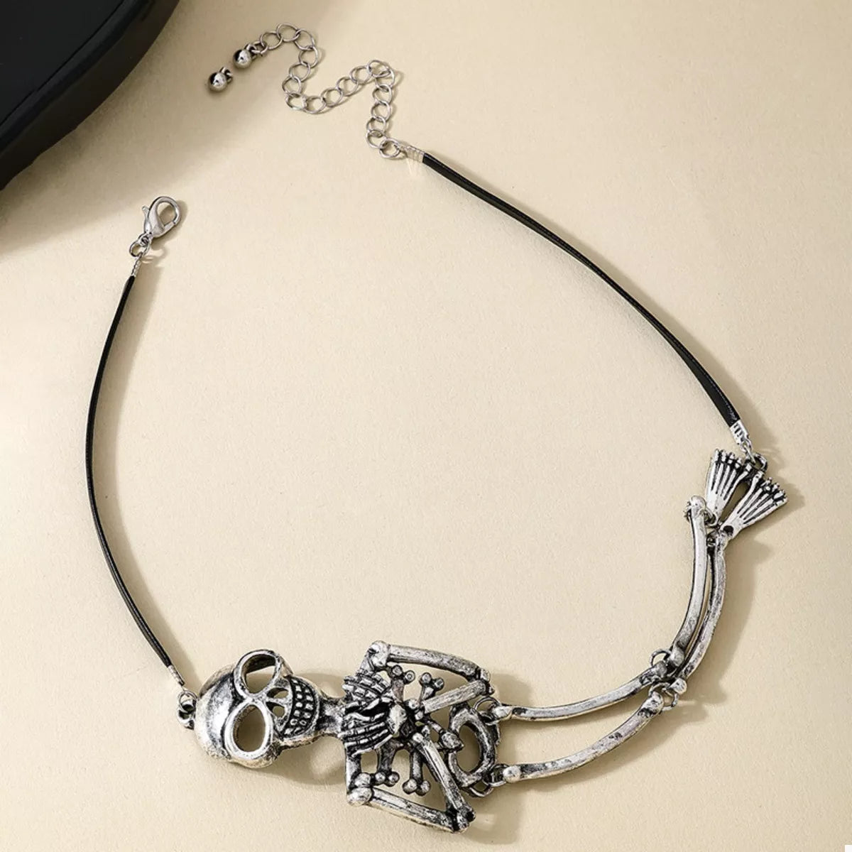 Alloy Skull Necklace and Bracelet Jewelry Set OutfitFlow
