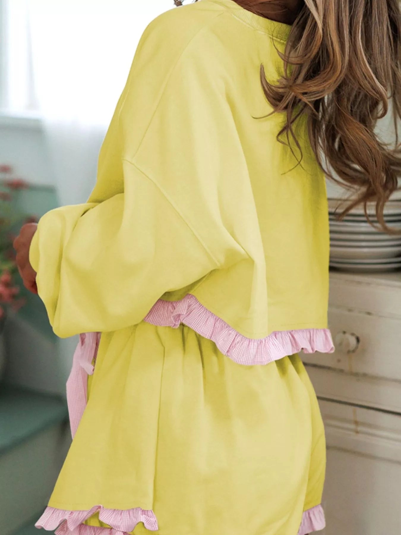 Contrast Frill Hem Round Neck Top and Shorts Set OutfitFlow