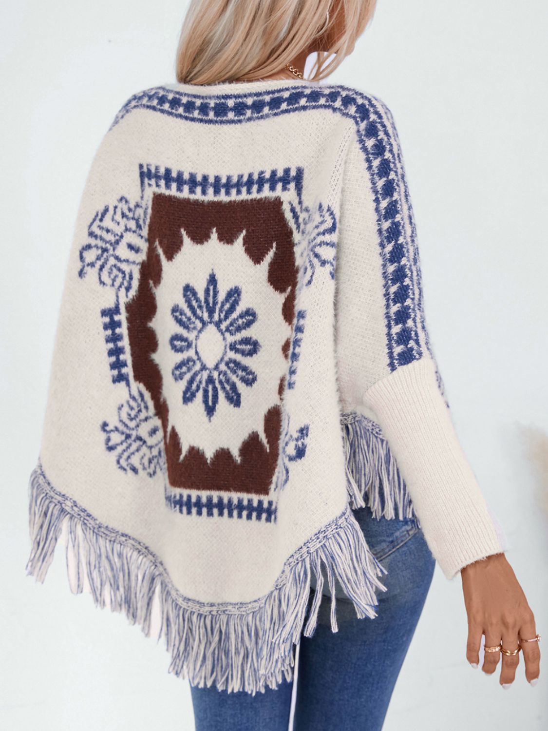 Outfit Flow - Fringe Geometric Long Sleeve Poncho