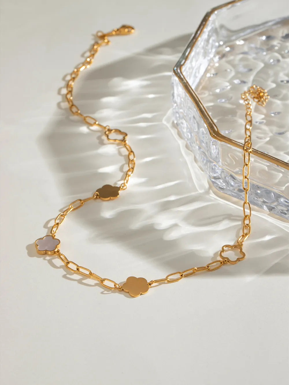 Stainless Steel White Mother-Of-Pearl Flower Necklace OutfitFlow