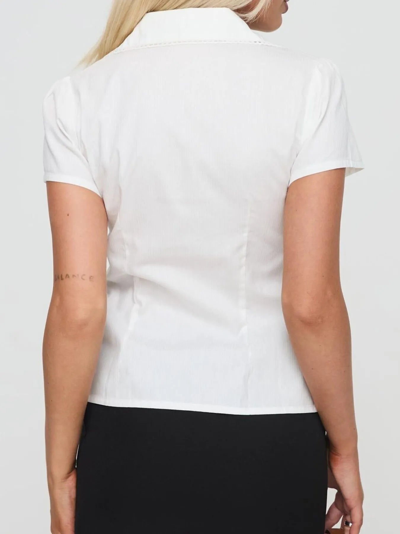 Short Sleeve Button-Up Shirt OutfitFlow