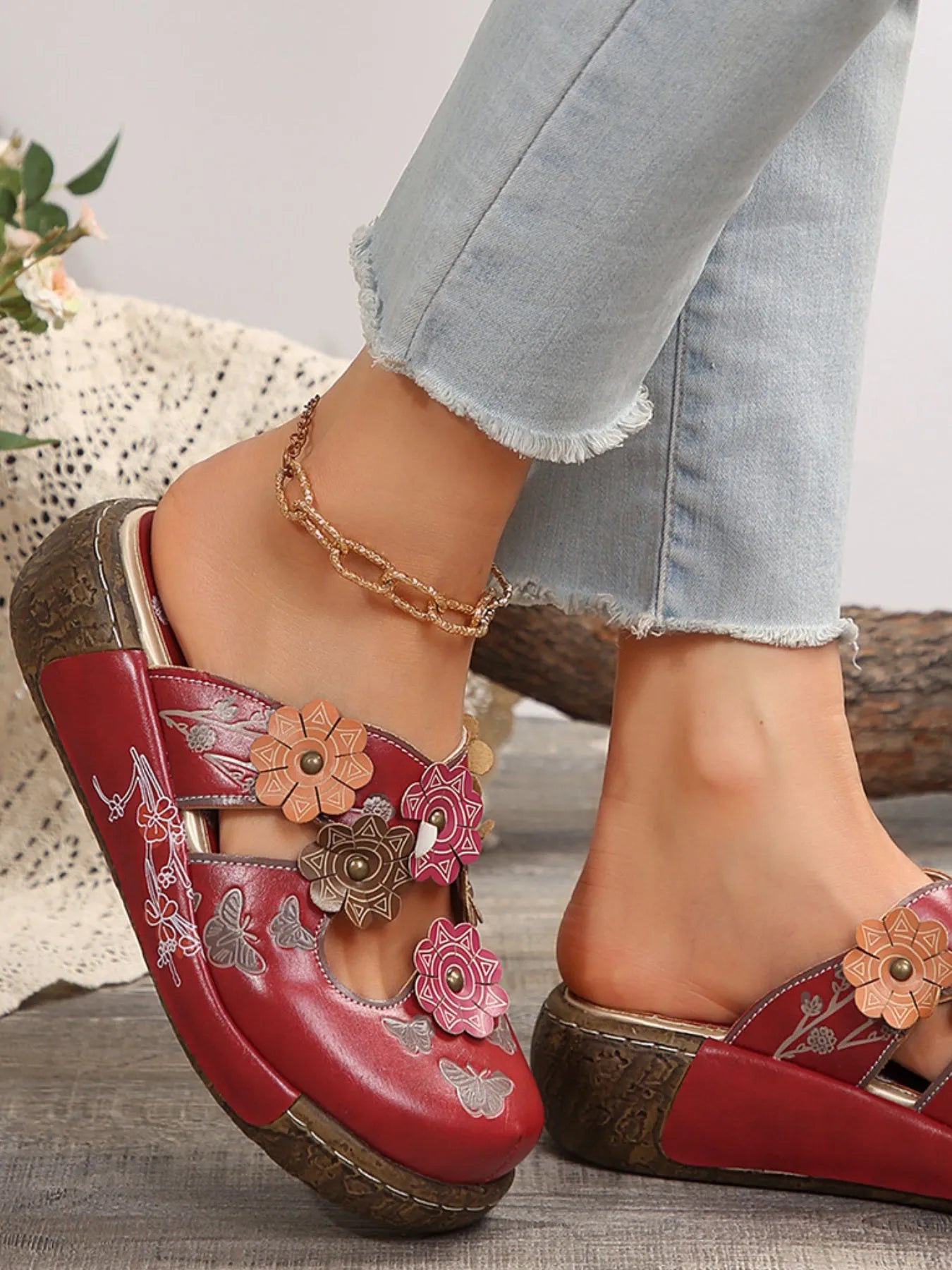 Floral Round Neck Sandals Red OutfitFlow