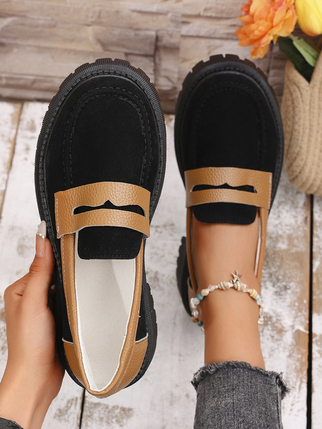 Outfit Flow - Contrast Suede Platform Loafers