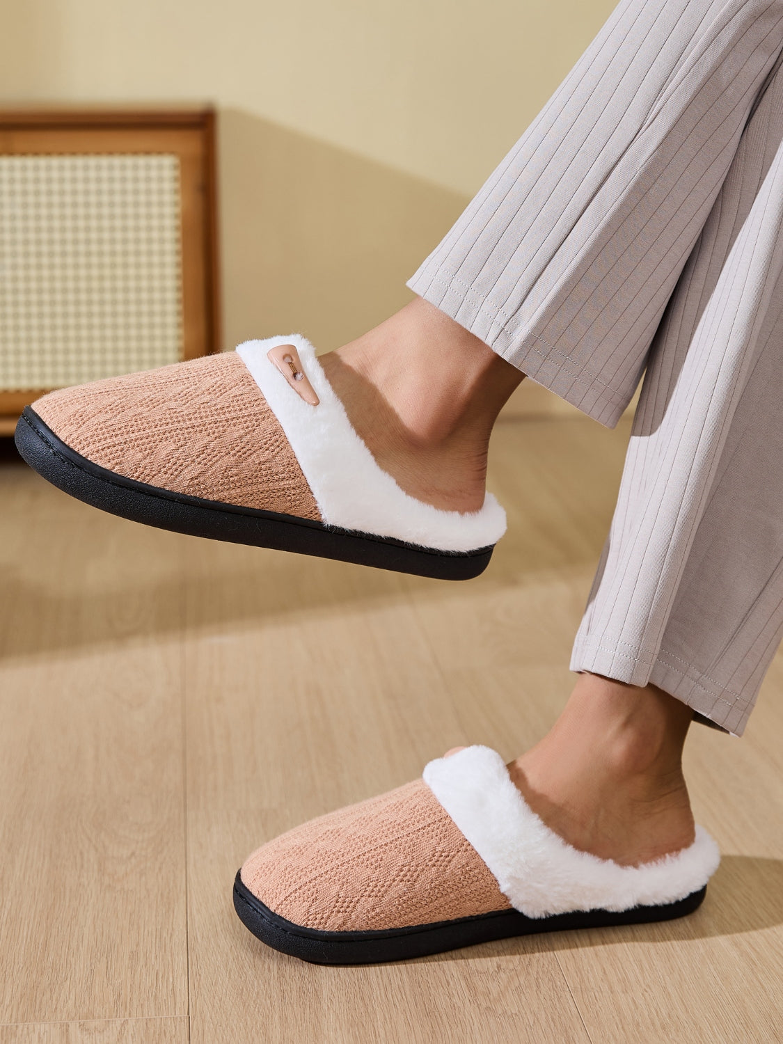 Outfit Flow - Horn Buckle Furry Texture Flat Slippers