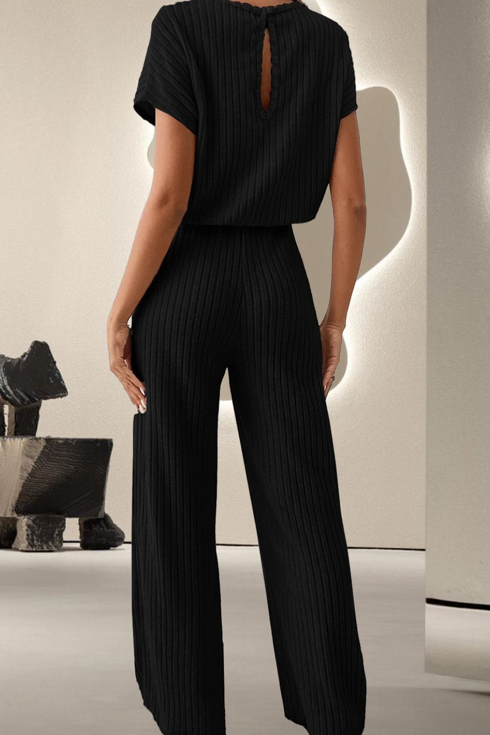 Outfit Flow - Round Neck Short Sleeve Jumpsuit