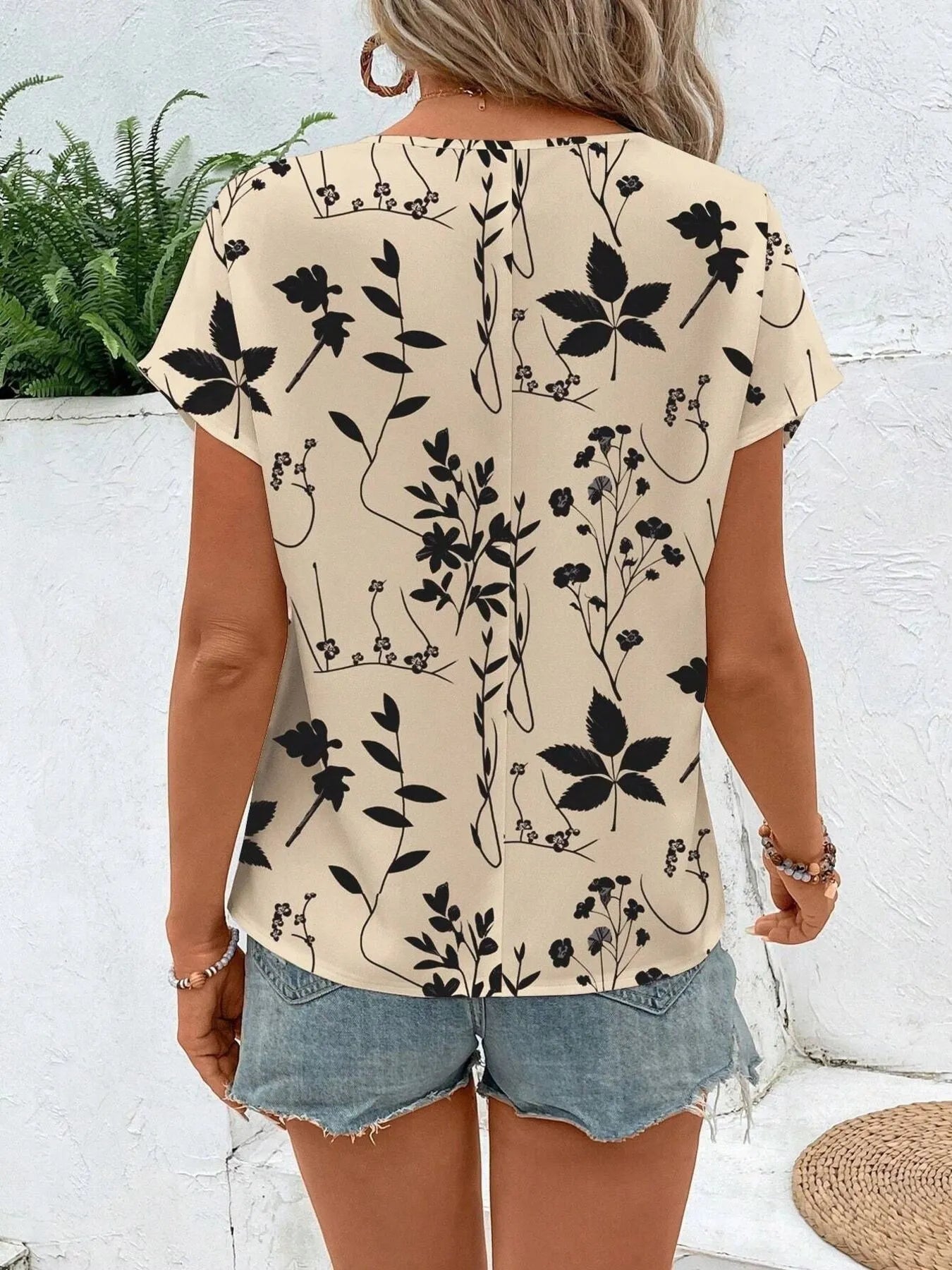 Printed Round Neck Short Sleeve Blouse OutfitFlow