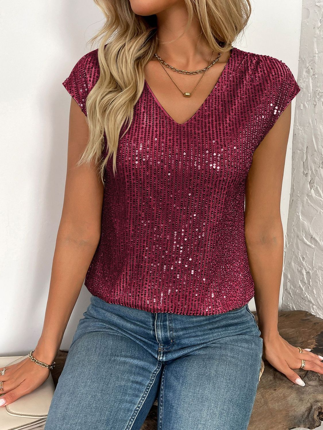 Outfit Flow - Sequin V-Neck Cap Sleeve Top