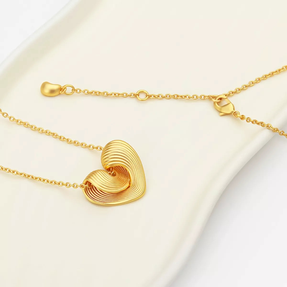 18K Gold-Plated Heart Pendant Necklace OutfitFlow