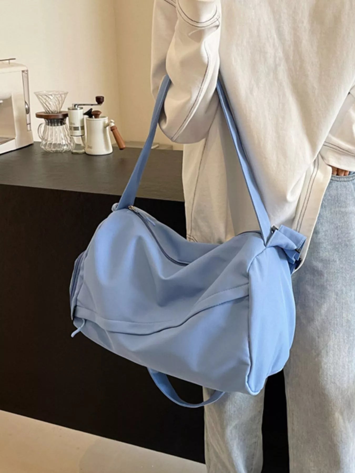 Lightweight Travel Duffel Bag with Shoulder Strap OutfitFlow