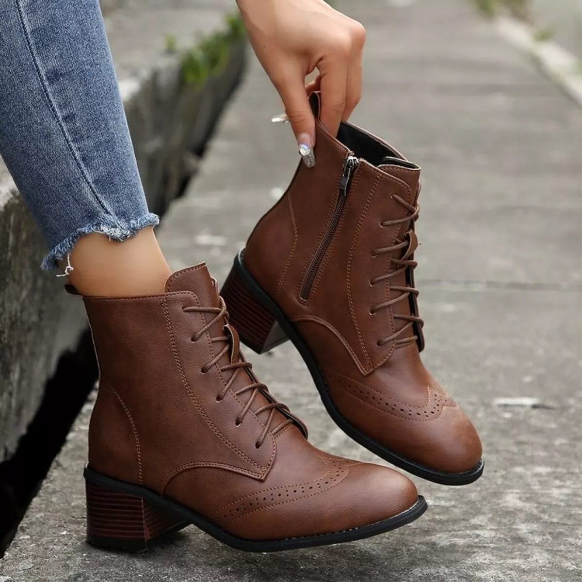 Lace-Up Ankle Boots with Zipper Trendsi