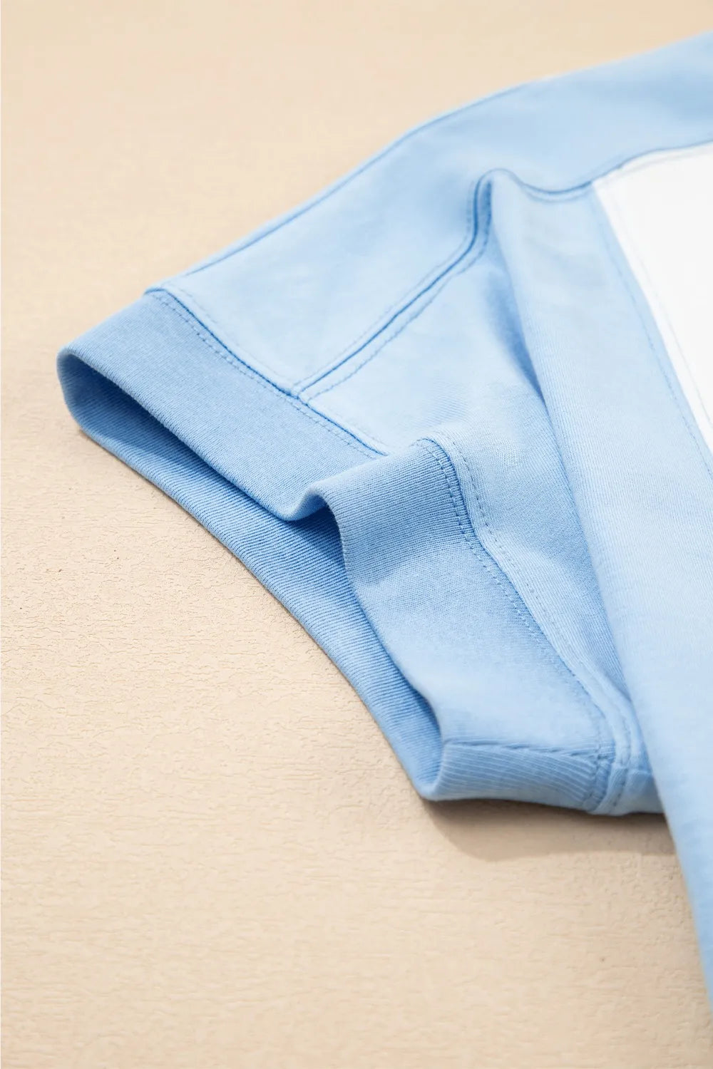 Color Block Exposed Seam Crew Neck T Shirt OutfitFlow