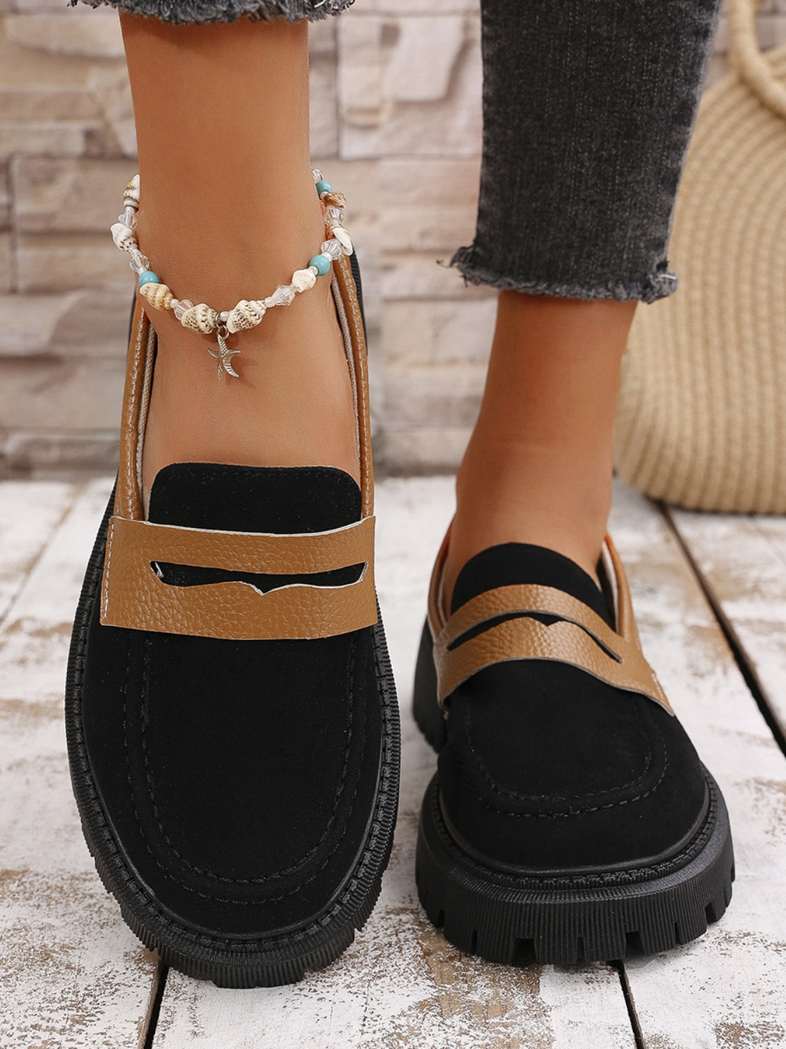 Outfit Flow - Contrast Suede Platform Loafers