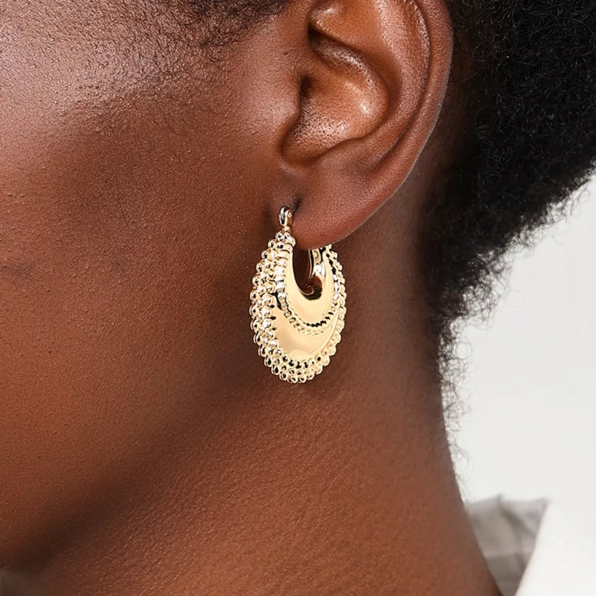 18K Gold-Plated Alloy Crescent Moon Hoop Earrings OutfitFlow