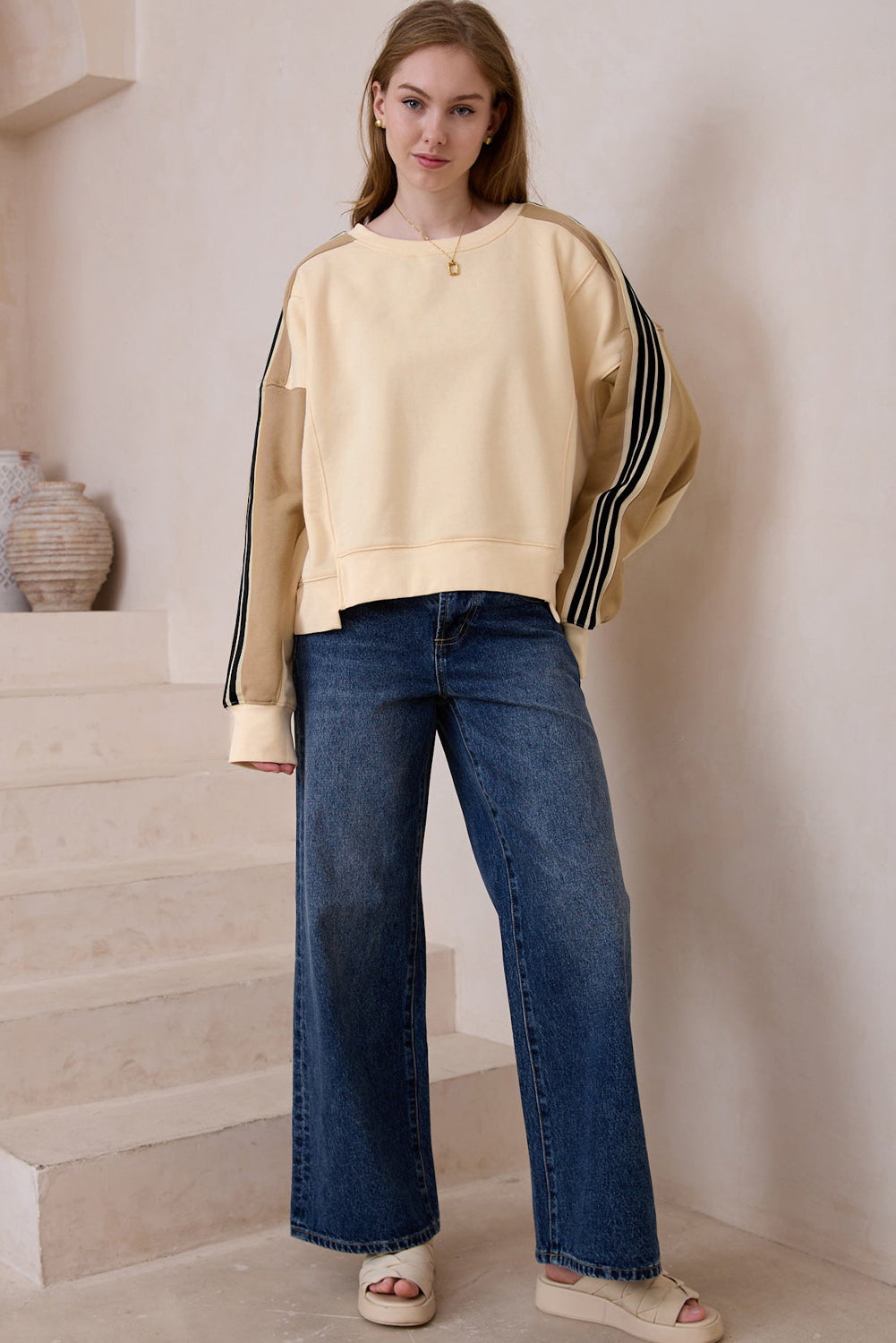 Outfit Flow - Contrast Round Neck Long Sleeve Sweatshirt