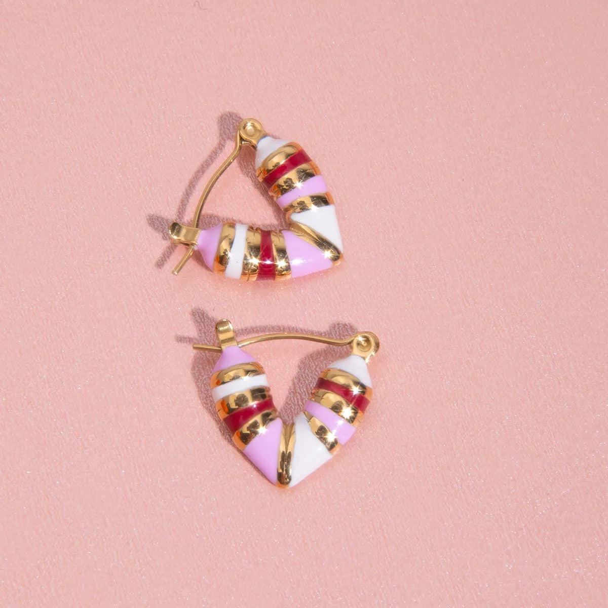 18K Gold-Plated Resin Heart Earrings OutfitFlow