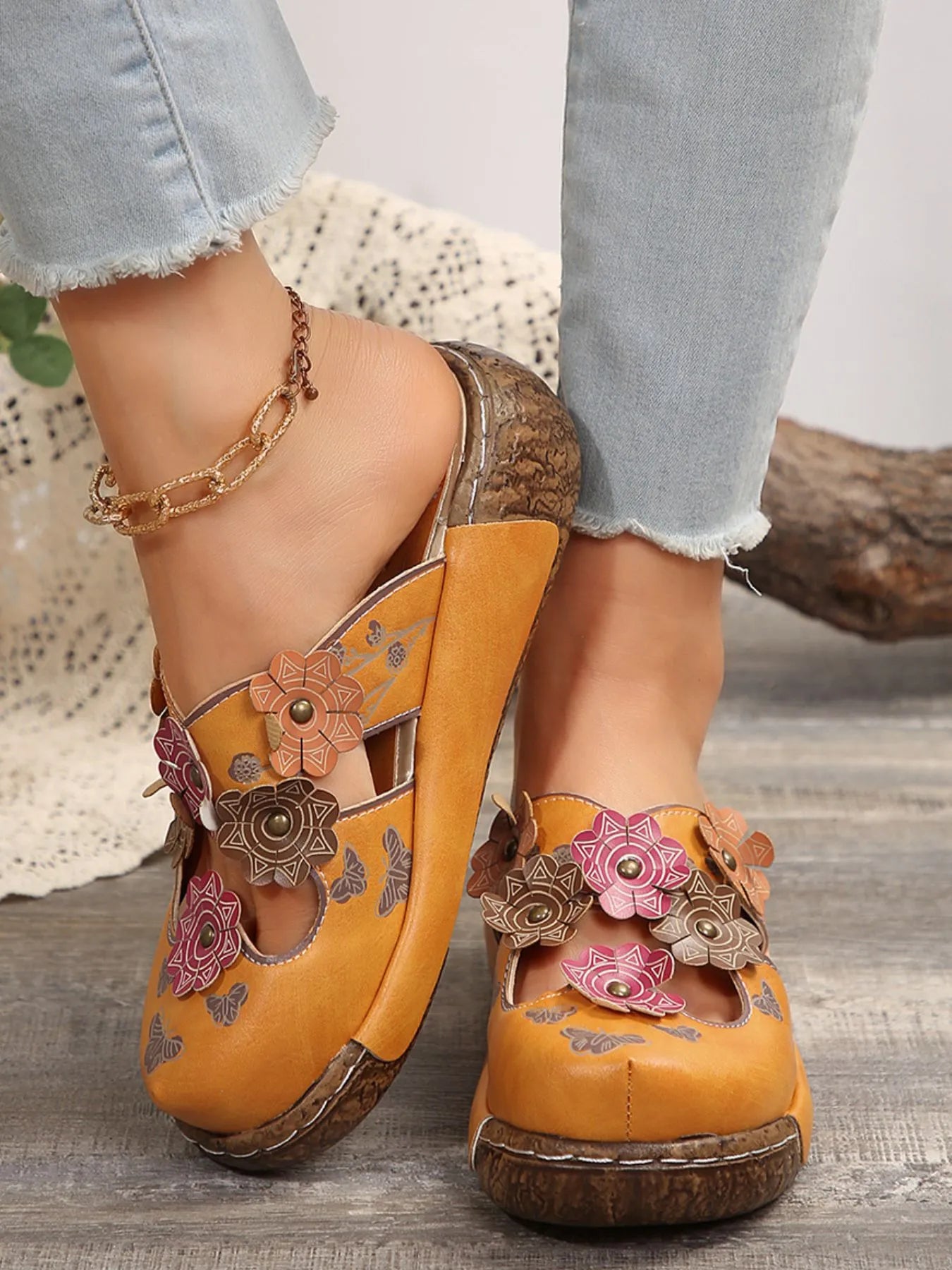 Floral Round Neck Sandals Orange OutfitFlow