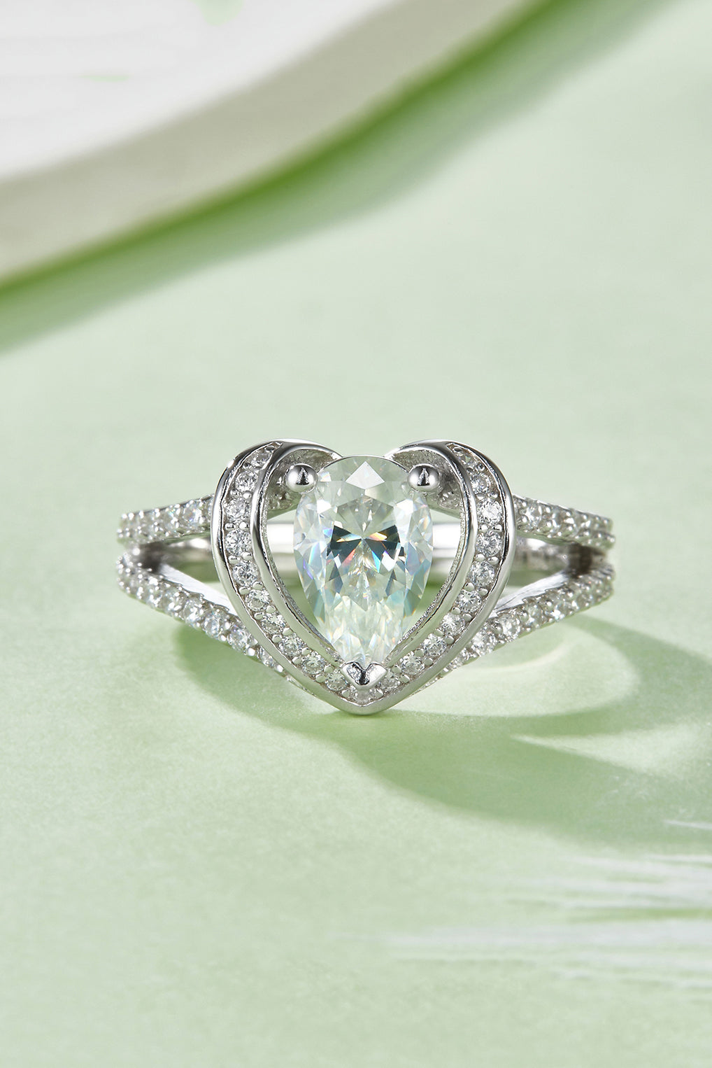 Outfit Flow - 1 Carat Moissanite 925 Sterling Silver Heart Ring