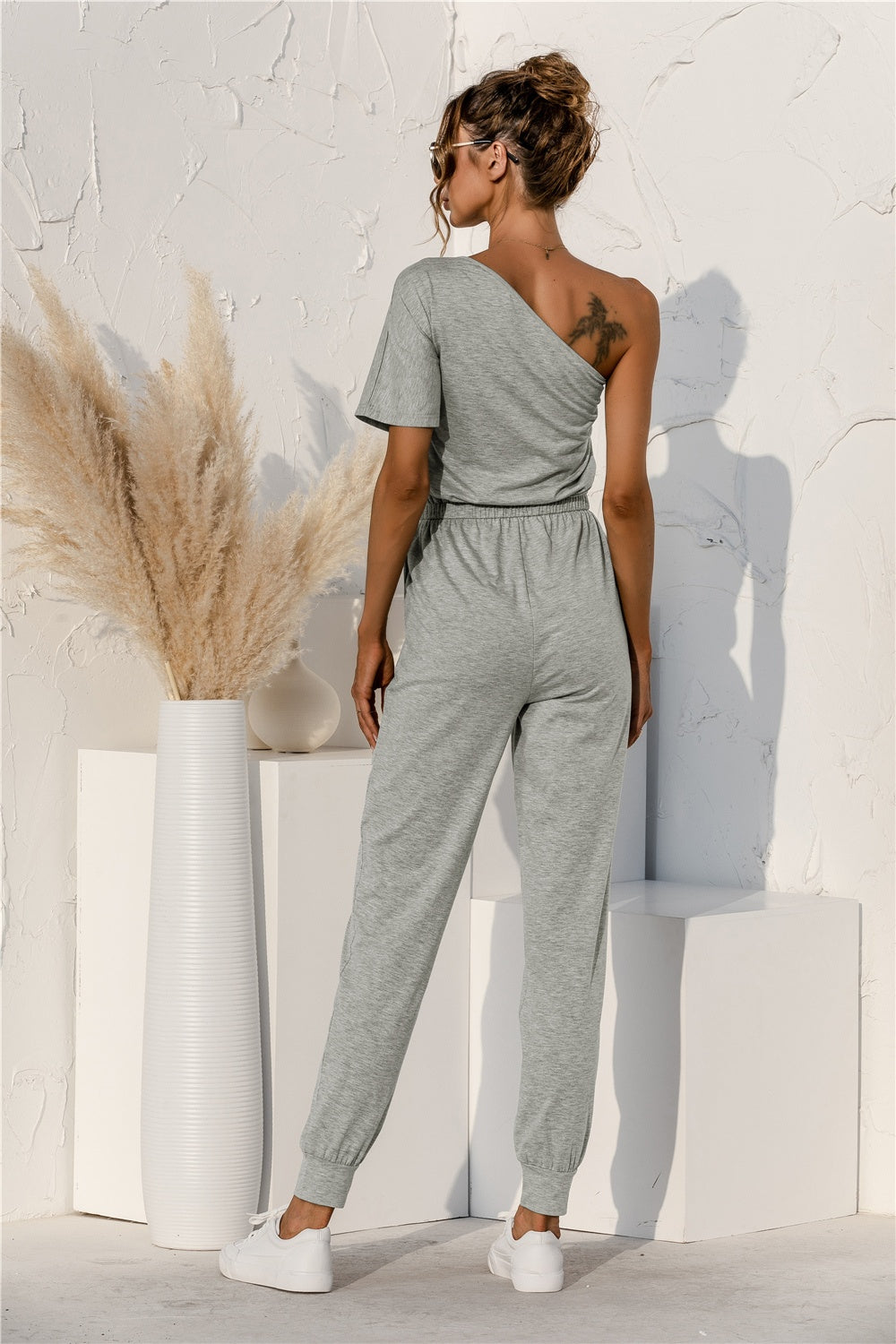 Outfit Flow - Single Shoulder Short Sleeve Jumpsuit