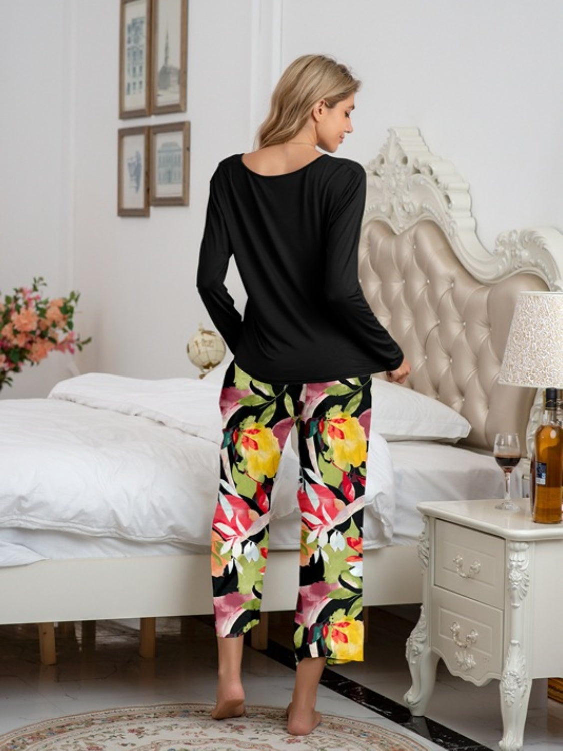 Outfit Flow - Round Neck Top and Printed Pants Lounge Set