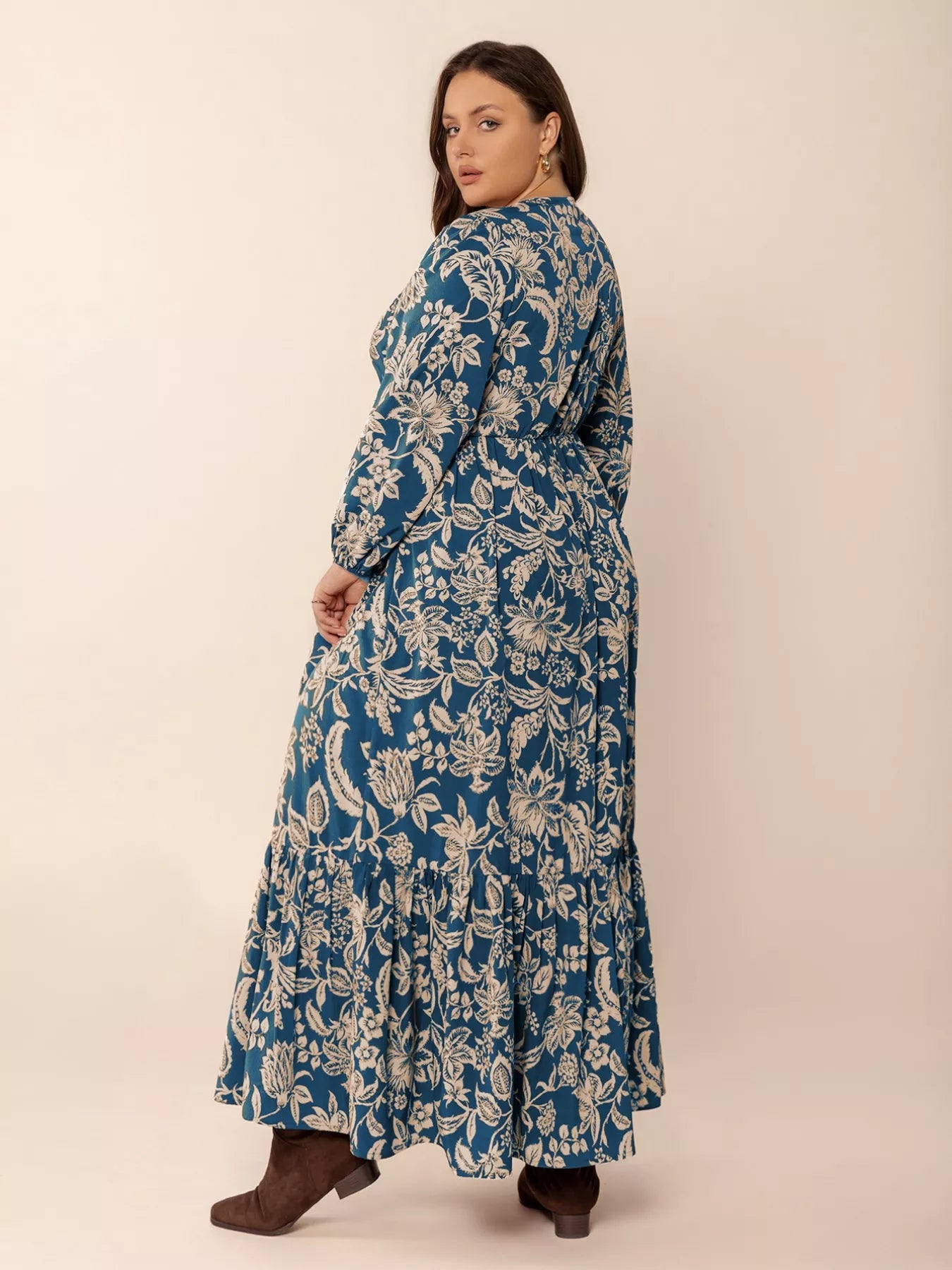 Plus Size Boho Floral Print Long Sleeve Maxi Dress OutfitFlow