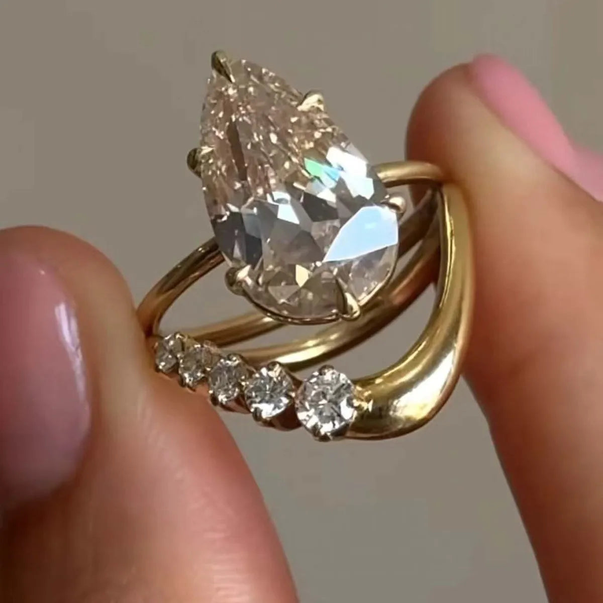 1.5 Carat Moissanite Teardrop Ring 2pcs Set OutfitFlow