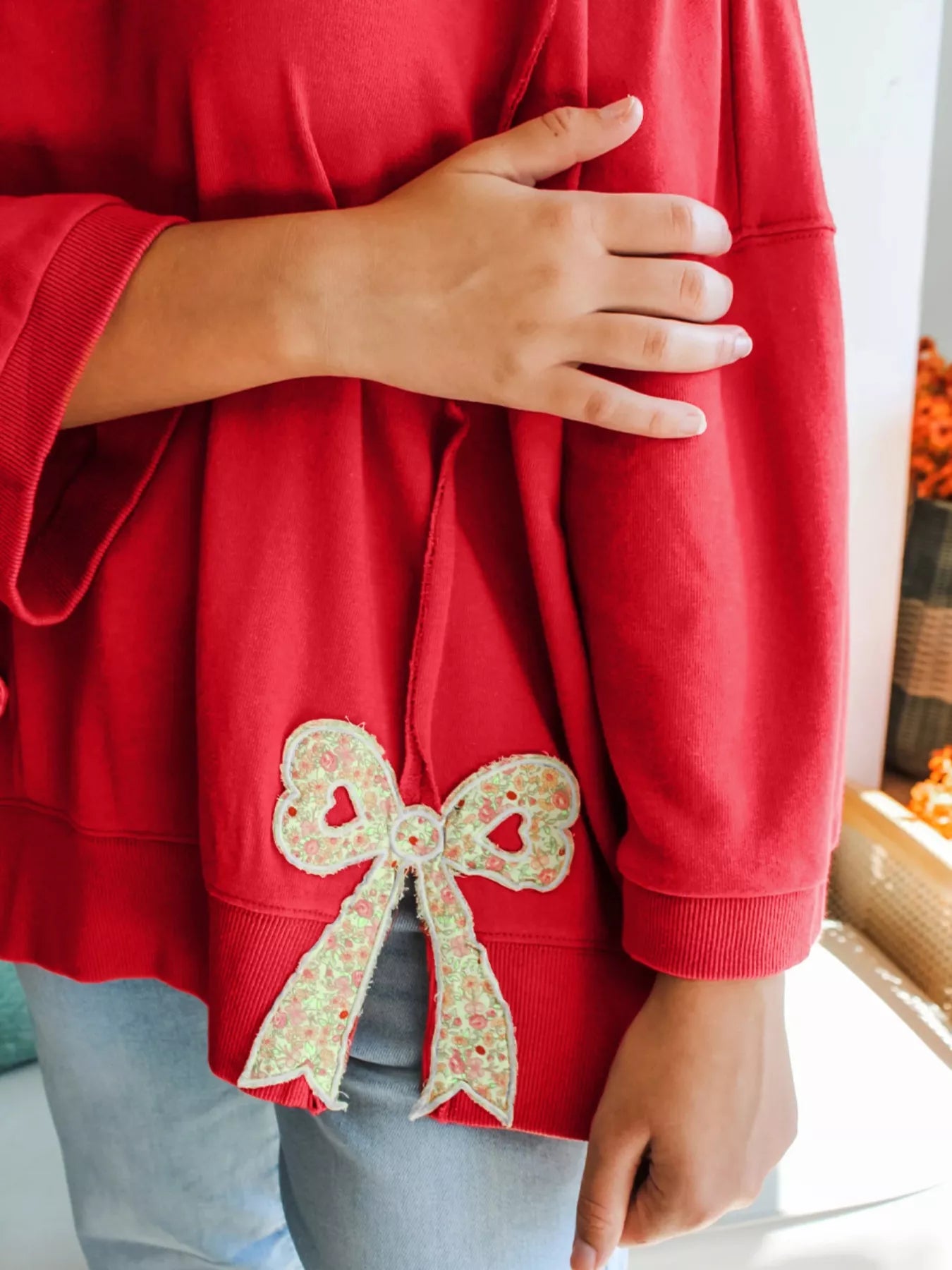 Floral Bow Patched Exposed Seam Patchwork Slit Baggy Sweatshirt OutfitFlow