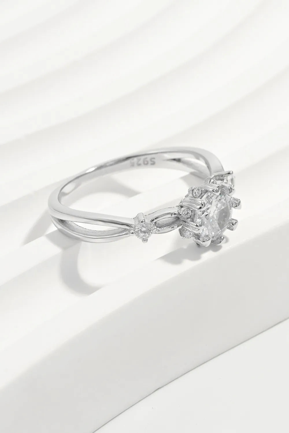 925 Sterling Silver Inlaid Zircon Ring OutfitFlow