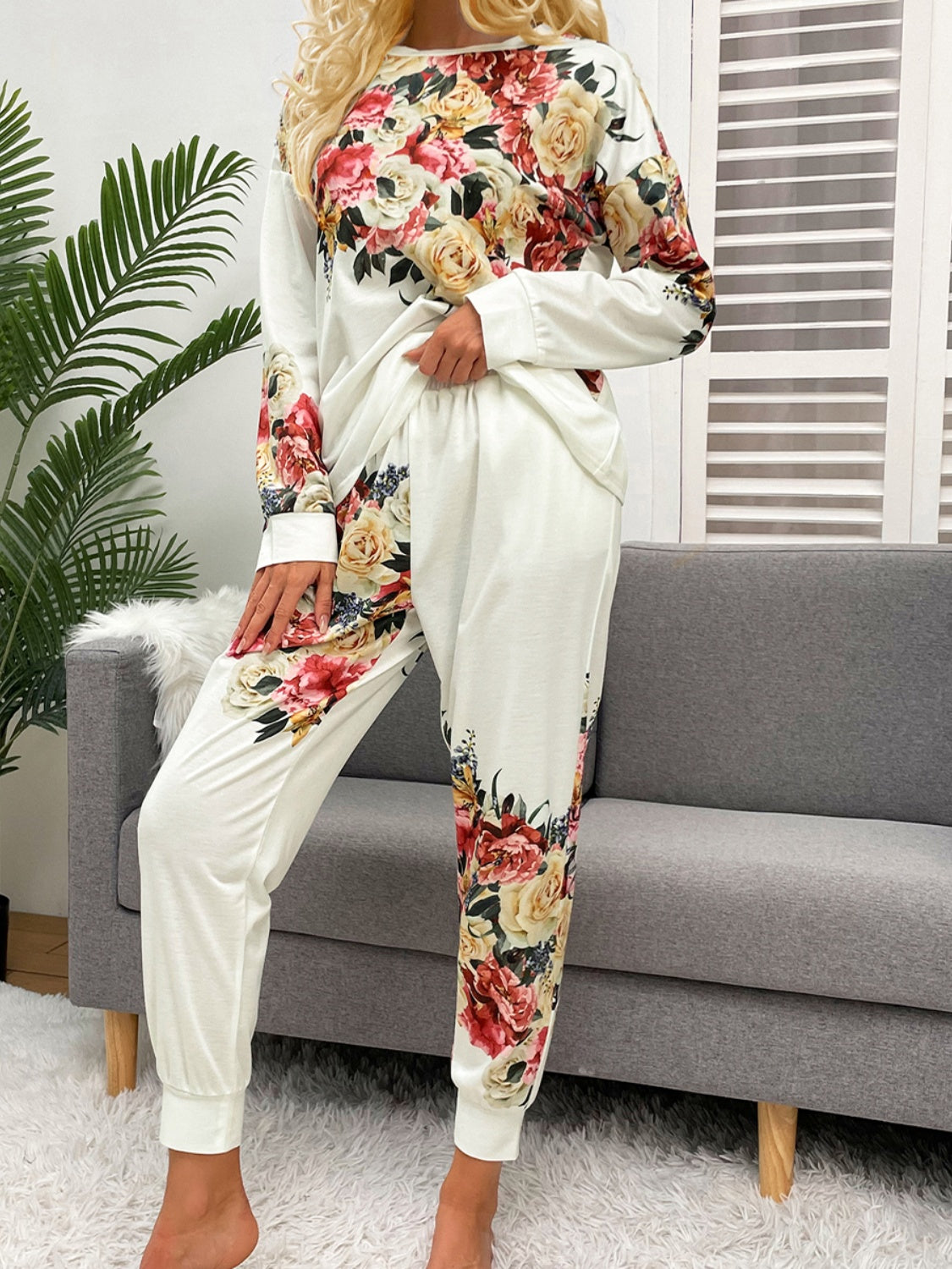 Outfit Flow - Shiny Printed Round Neck Top and Pants Lounge Set