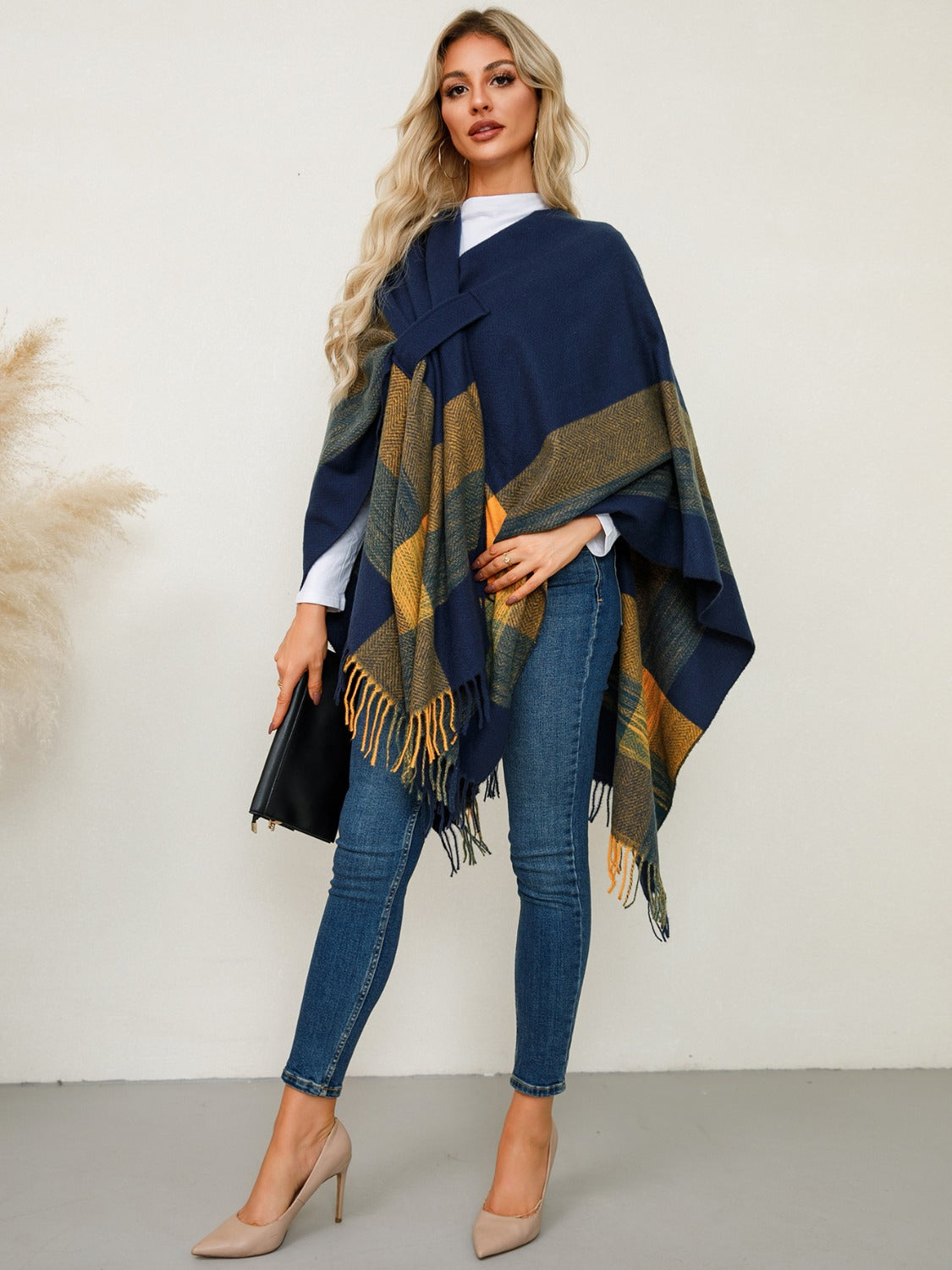 Outfit Flow - Fringe Contrast Plaid Poncho