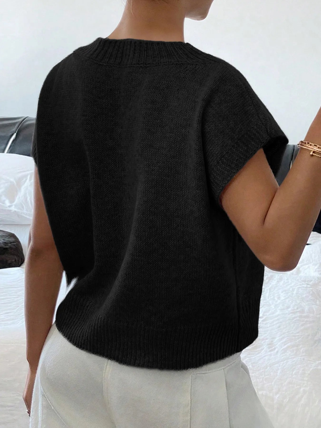 Ribbed Hem V-Neck Short Sleeve Sweater OutfitFlow
