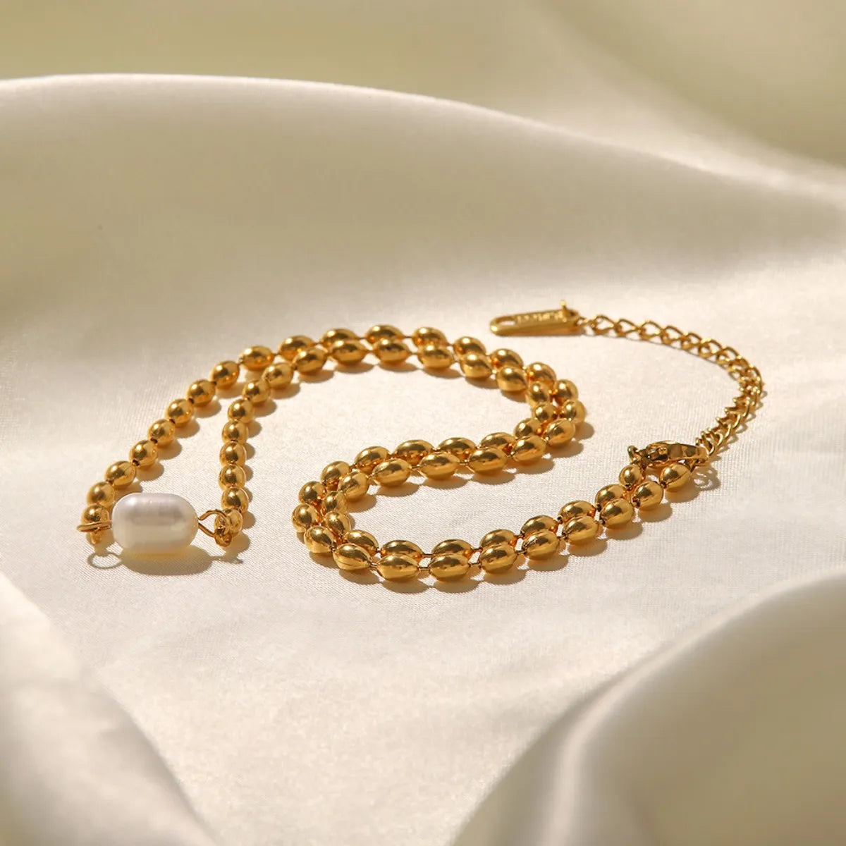 Pearl and Gold Chain Jewelry Set with Necklace and Bracelet OutfitFlow