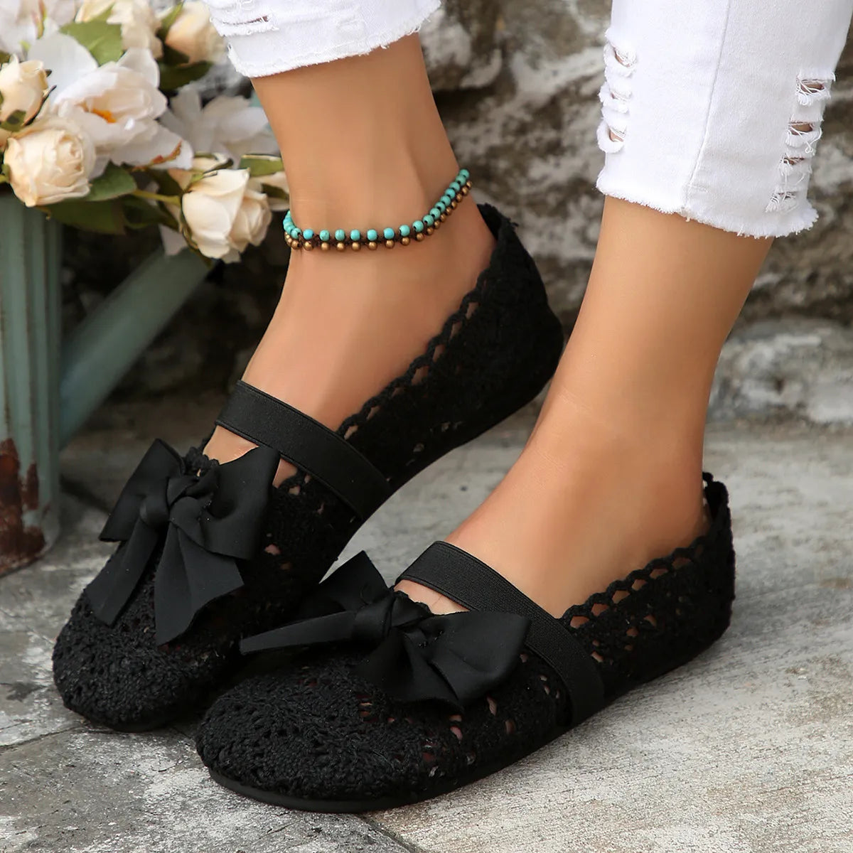 Round Toe Flats Slip-Ons Black OutfitFlow