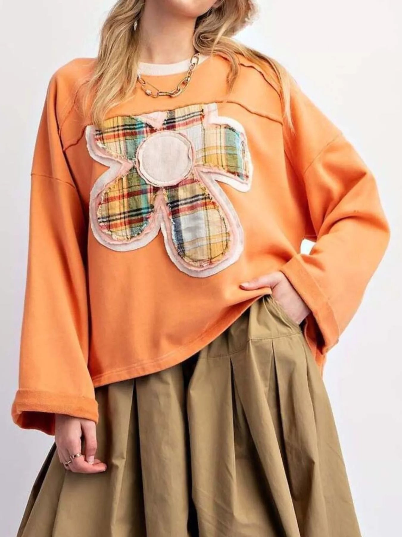Plaid Flower Patched Round Neck T-Shirt OutfitFlow
