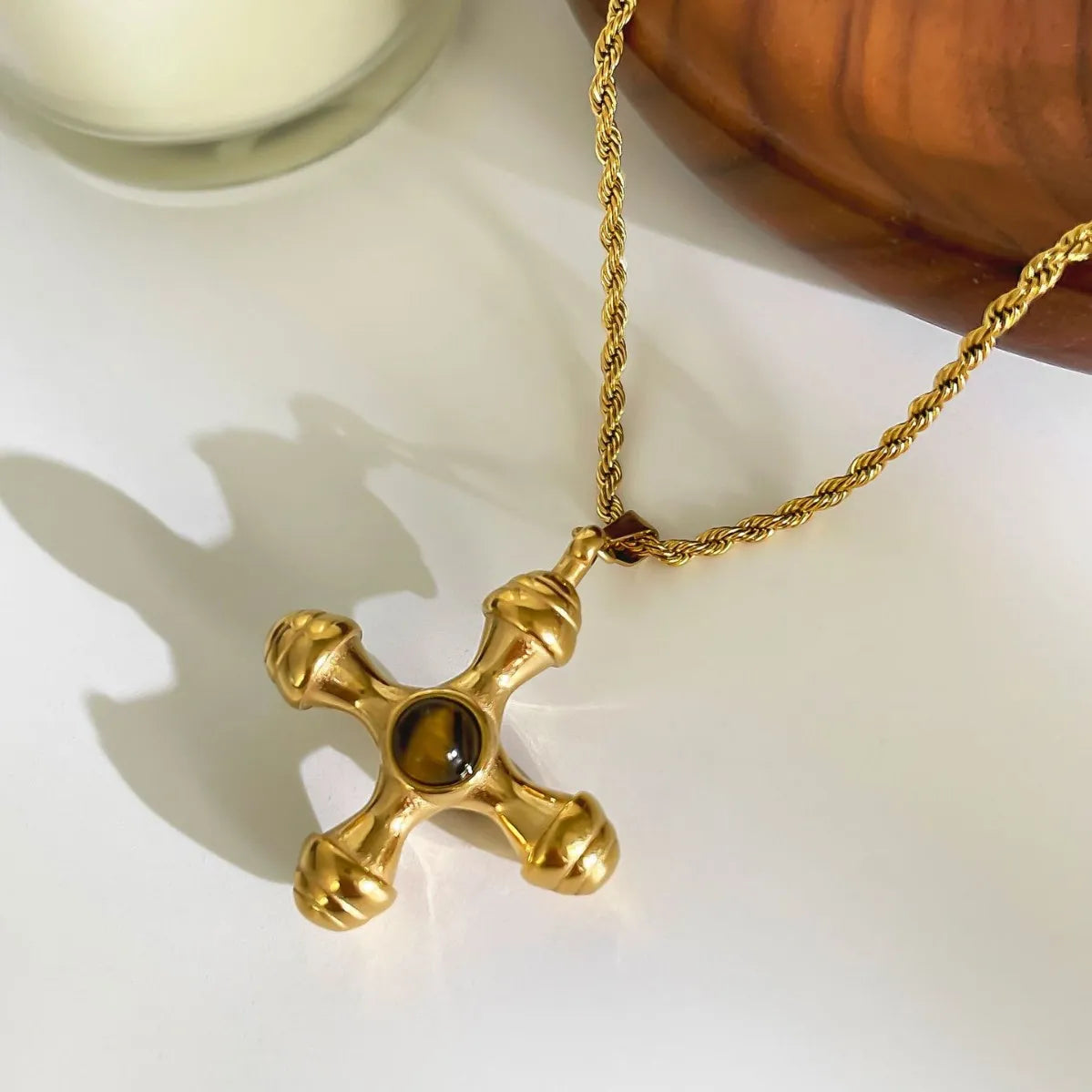 18K Gold-Plated Cross Pendant Necklace OutfitFlow