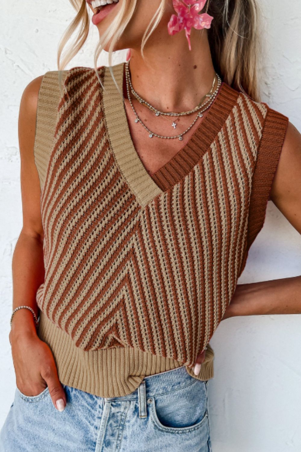 Outfit Flow - Striped Contrast V-Neck Sweater Vest