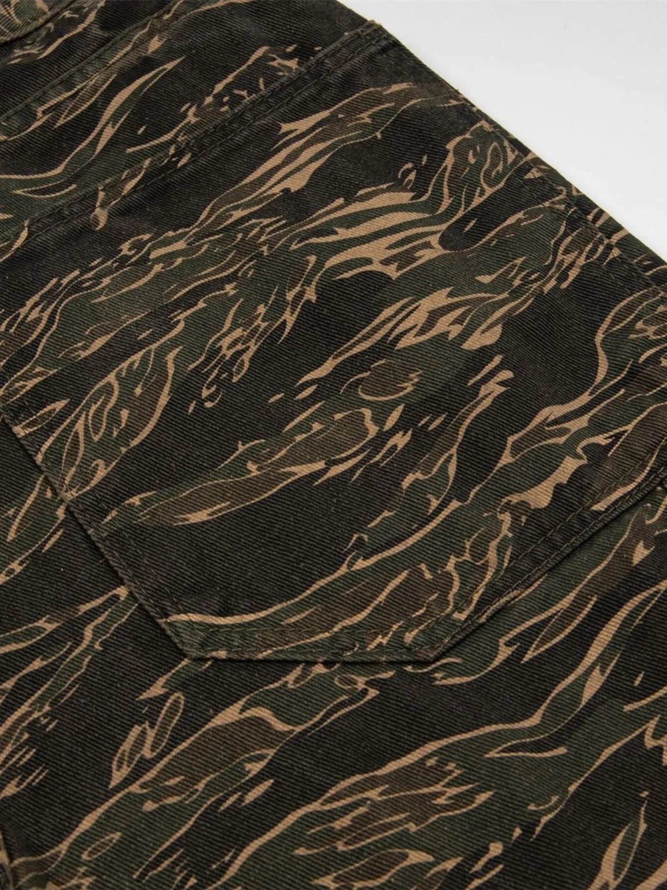 Men's Snake Camouflage Loose Fit Pants OutfitFlow