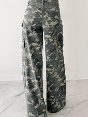 Camo Print Wide Leg Cargo Jeans OutfitFlow