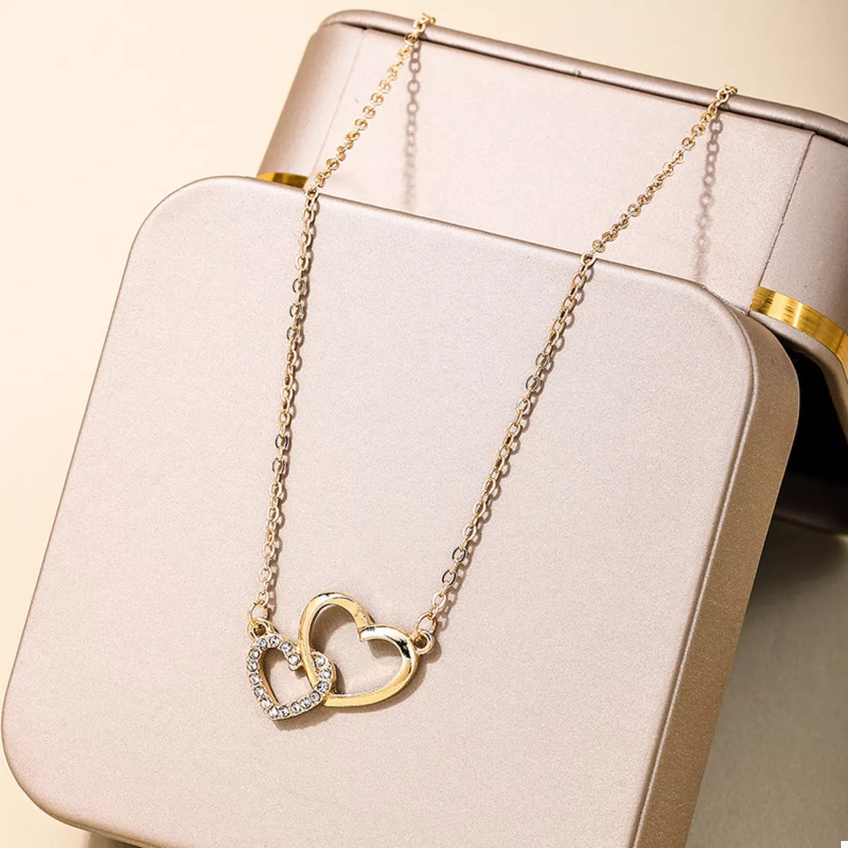18K Gold-Plated Heart Pendant Necklace OutfitFlow